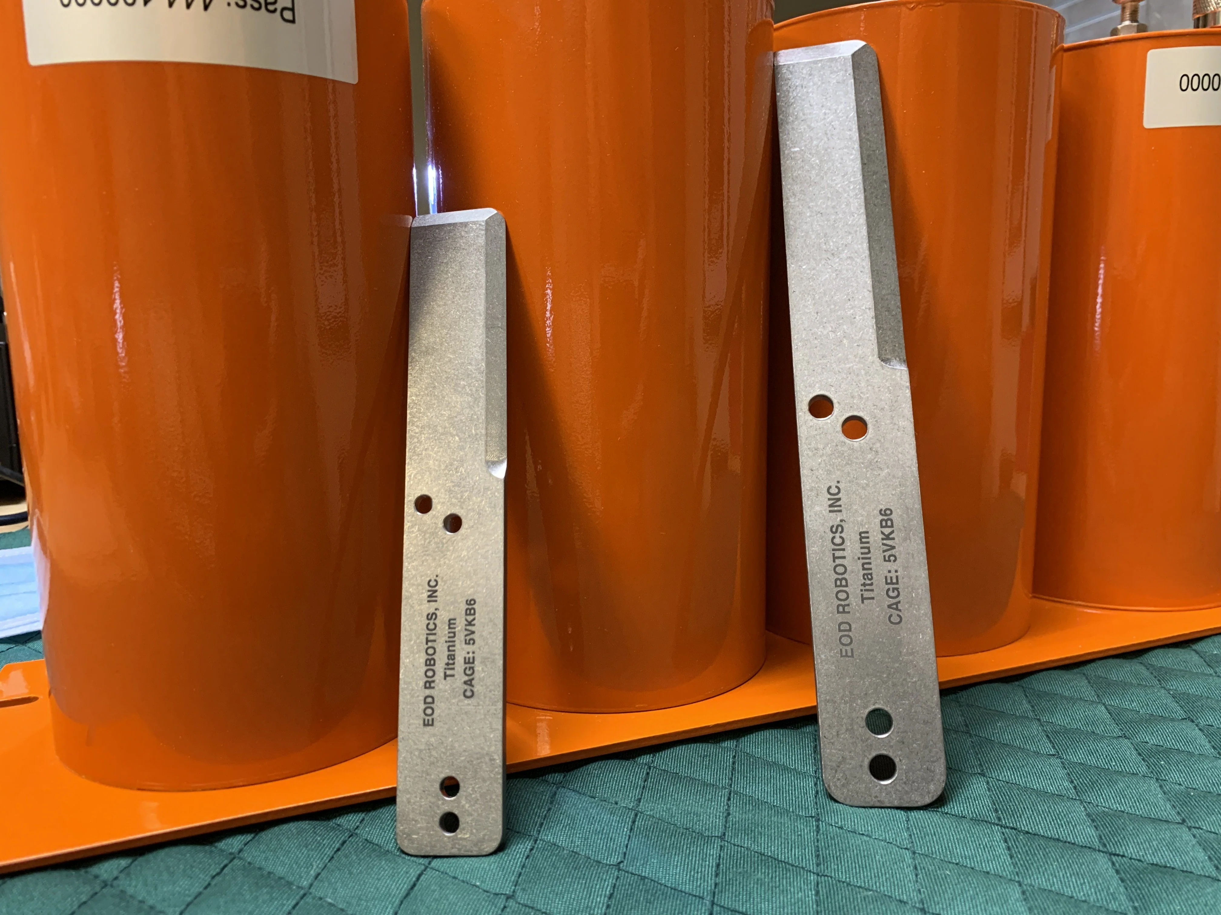 Tumbled Titanium EOD Robotics Breacher Bar ( 2 Sizes ) - Image 43