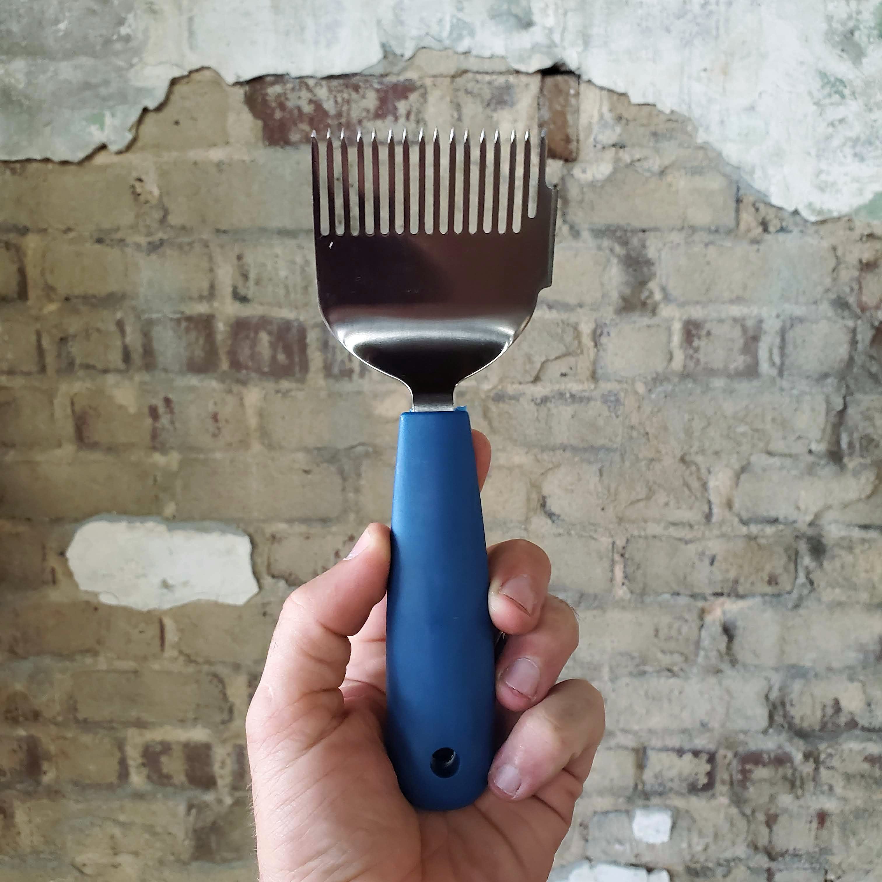 Uncapping Scratcher with Rubber Handle - Image 4