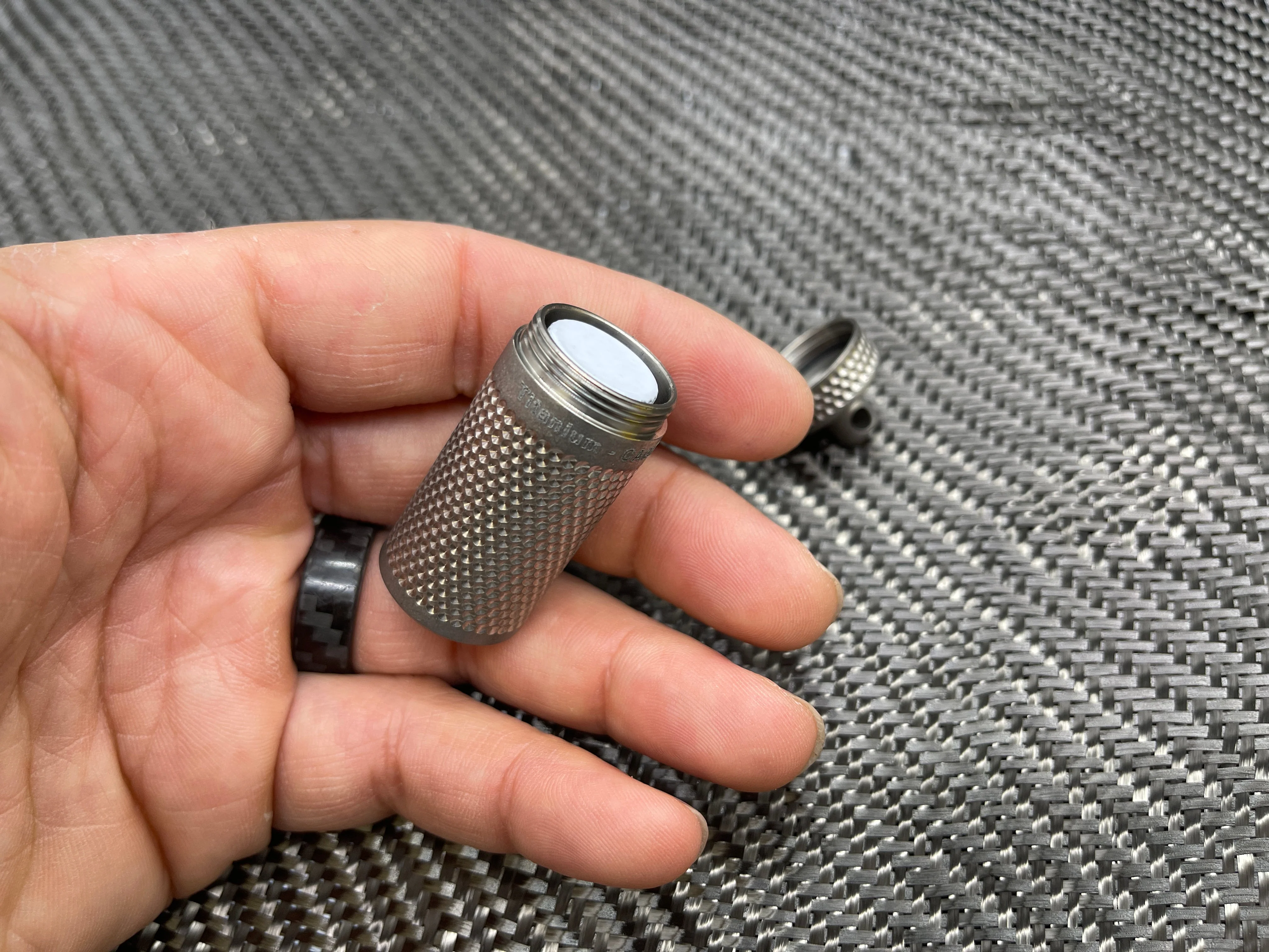 XL Piccolo Titanium Nitro Vault - Image 11